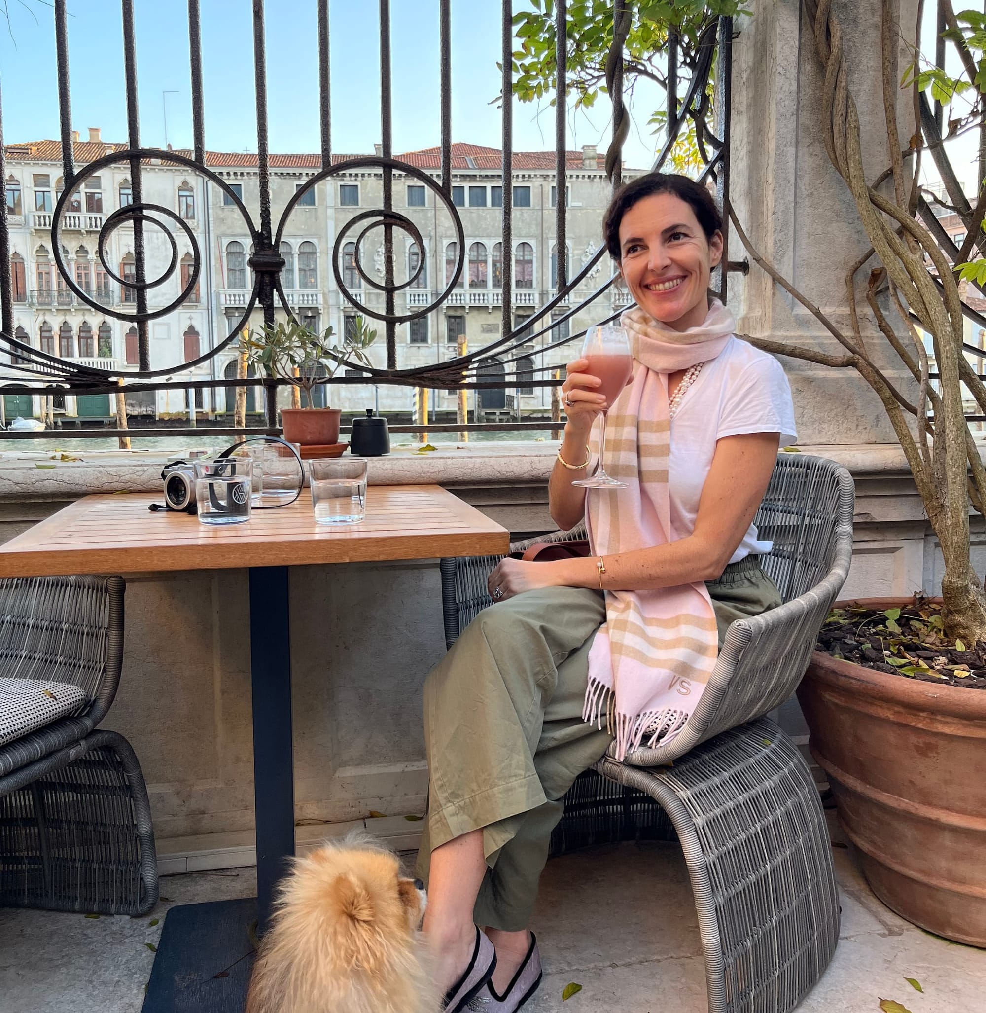 Aperitivo dans le jardin du Aman Venise