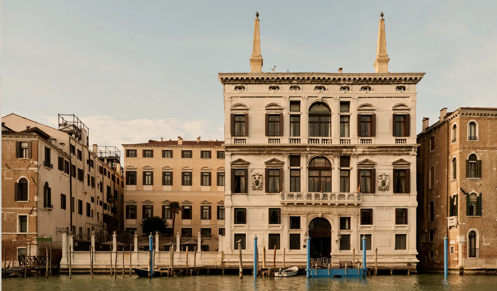 Palazzo Papadopoli: le Aman Venise